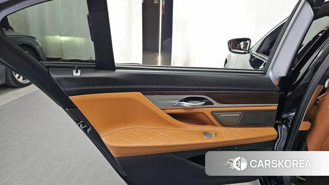 BMW 7 Series (G11) id 4683244 из Кореи 17