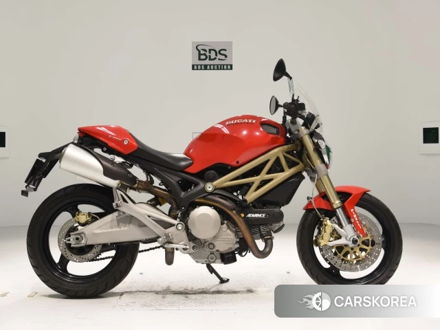 Проданный Ducati MONSTER 696 2012 из Японии, фото 2