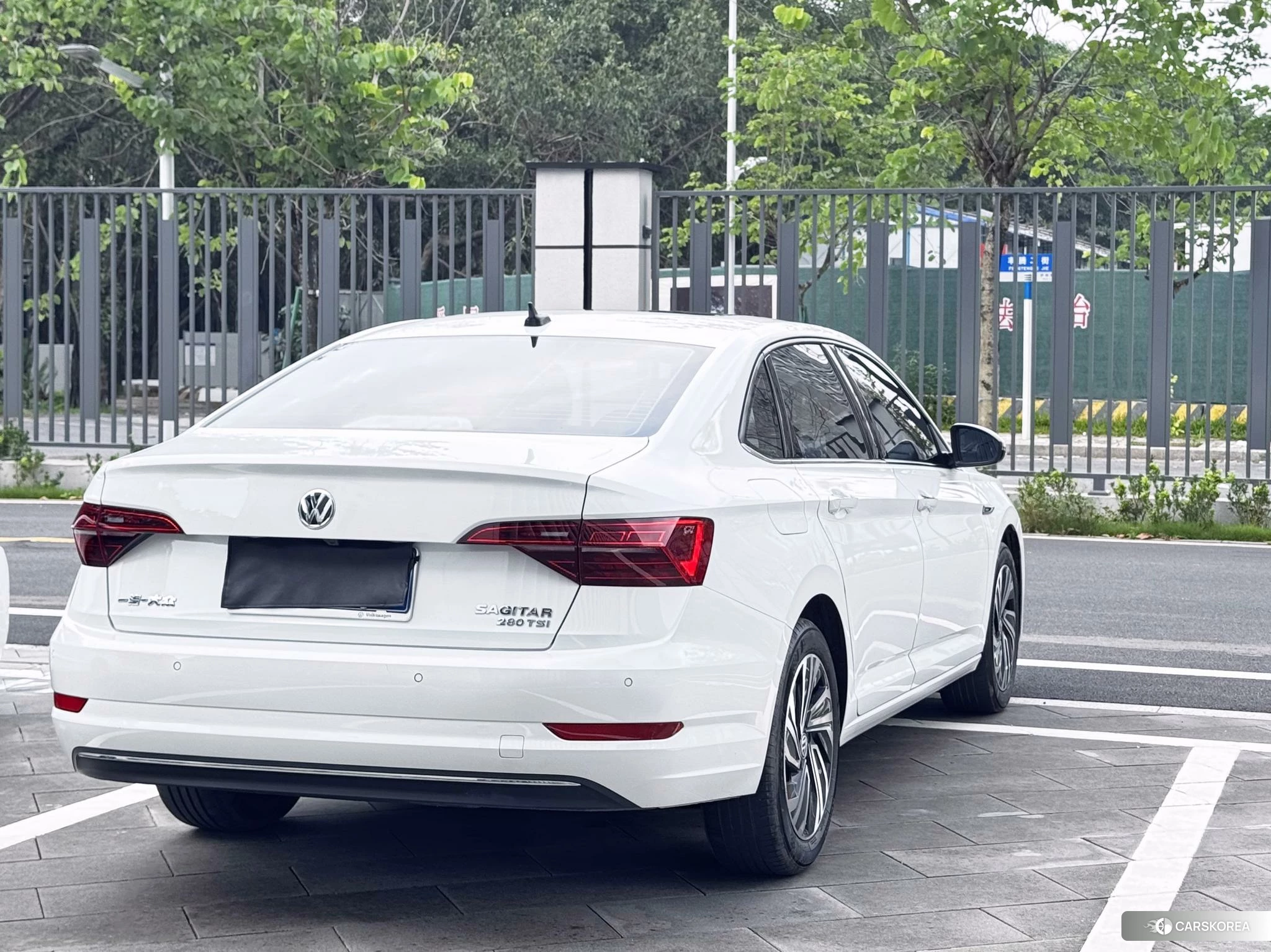 Volkswagen Sagitar id 4413212 из Китая 17