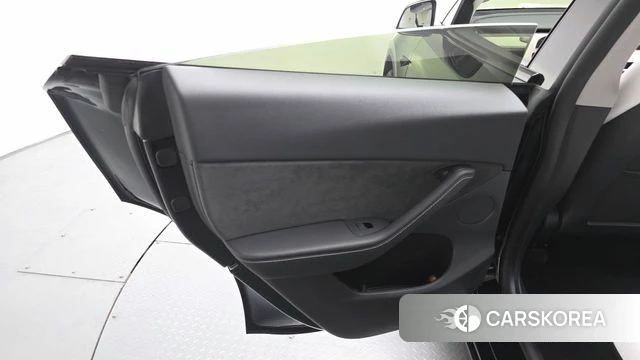 Tesla Model Y id 4200960 из Кореи 17