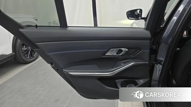 BMW 3 Series (G20) id 4784452 из Кореи 17