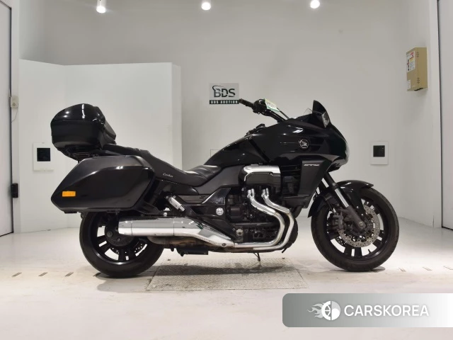 Проданный Honda CTX1300 2015 из Японии