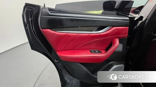 Maserati Levante id 4702719 из Кореи 17