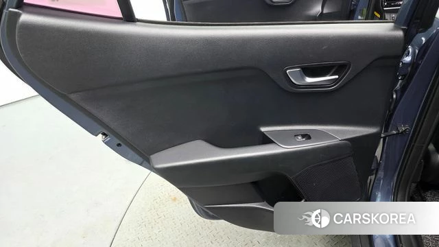 Kia Stonic id 4596507 из Кореи 17