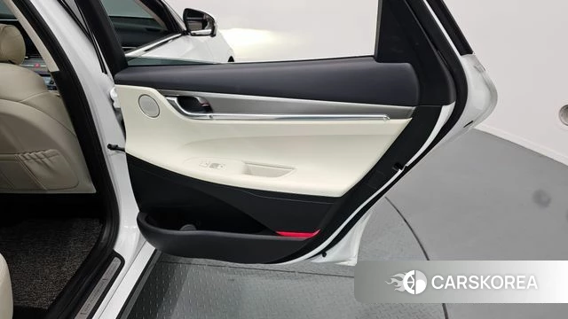 Hyundai The New Grandeur IG id 4415428 из Кореи 17