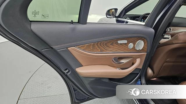 Mercedes-Benz E-Class W213 id 4640668 из Кореи 17