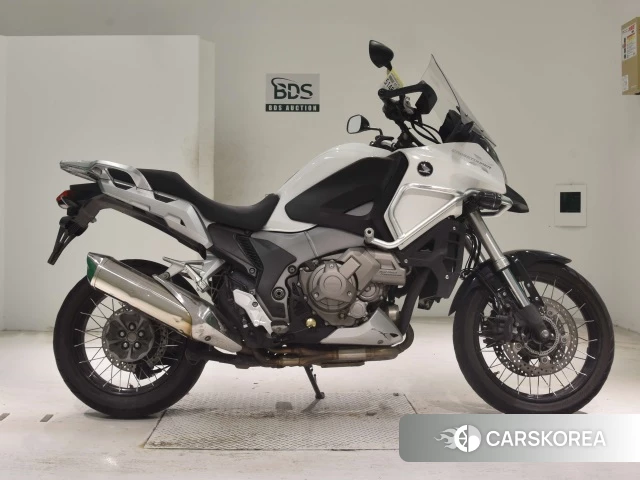 Проданный Honda VFR1200X 2017 из Японии