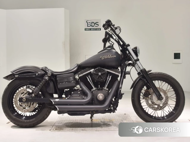 Проданный Harley-Davidson Dyna Street Bob FXDB1580 2011 из Японии