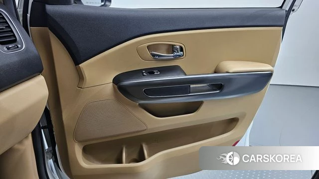 Kia All New Carnival id 4873655 из Кореи 17