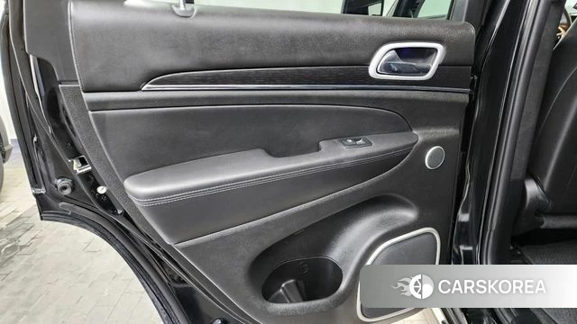 Jeep Grand Cherokee id 4370370 из Кореи 17