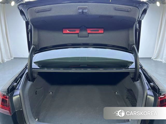 Audi A6L id 4208356 из Китая 17