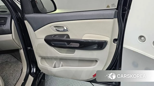 Kia The New Carnival id 4403229 из Кореи 17