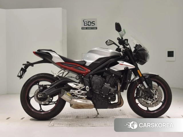 Проданный Triumph STREET TRIPLE R 2018 из Японии, фото 2
