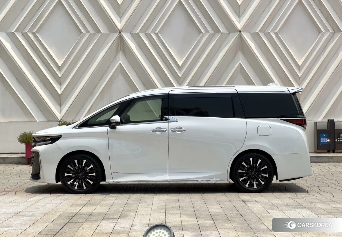 Toyota Vellfire id 4513971 из Китая 17