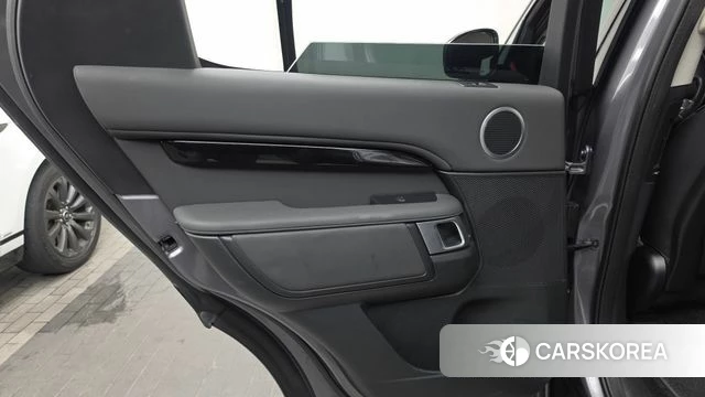 Land Rover Discovery 5 id 4712819 из Кореи 17