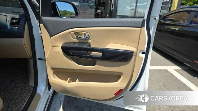 Kia All New Carnival id 4326012 из Кореи 17