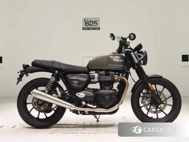 Проданный Triumph STREET TWIN 2022 из Японии, фото 2