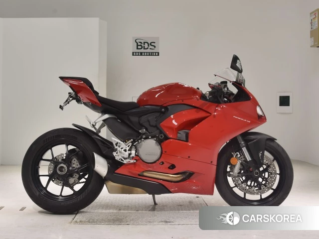 Проданный Ducati PANIGALE V2 2020 из Японии