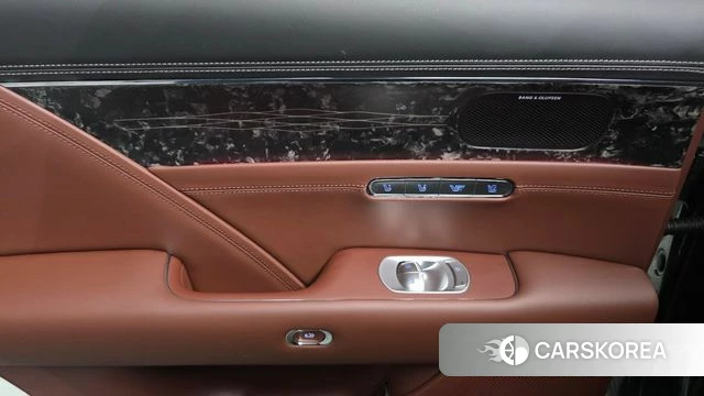 Genesis G90 (RS4) id 4381346 из Кореи 17
