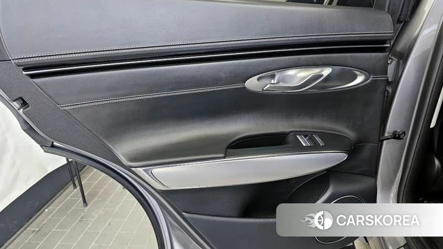 Genesis GV70 id 4196128 из Кореи 17