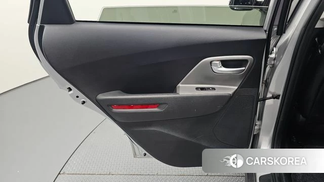 Kia Niro Plus id 4676099 из Кореи 17