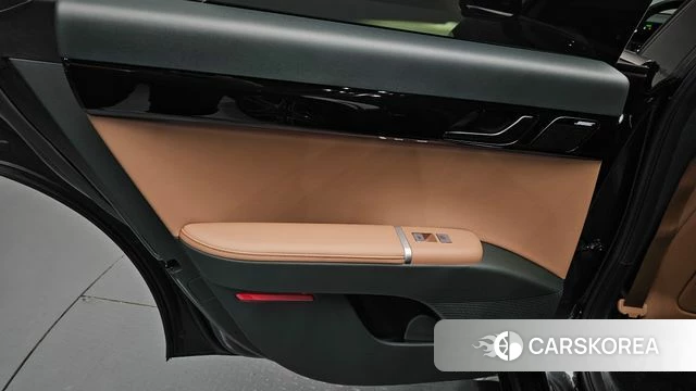 Hyundai Grandeur (GN7) id 4493684 из Кореи 17