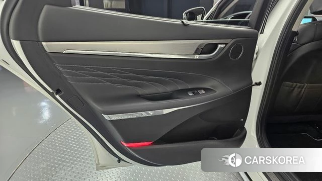 Hyundai The New Grandeur IG Hybrid id 4429560 из Кореи 17