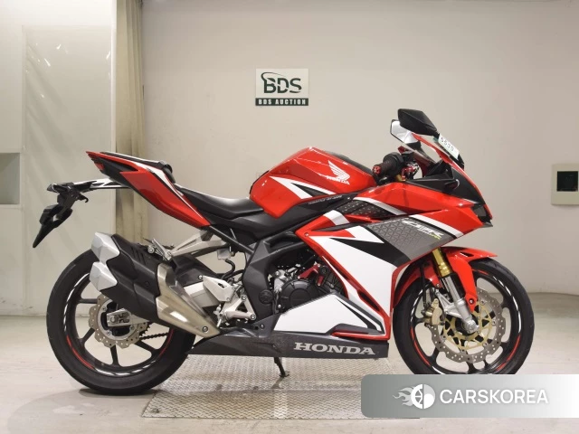 Проданный Honda CBR250RR 2017 из Японии