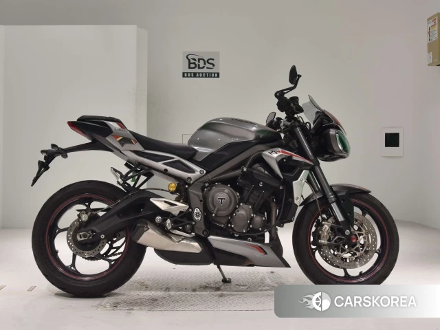 Проданный Triumph STREET TRIPLE 765 RS 2021 из Японии