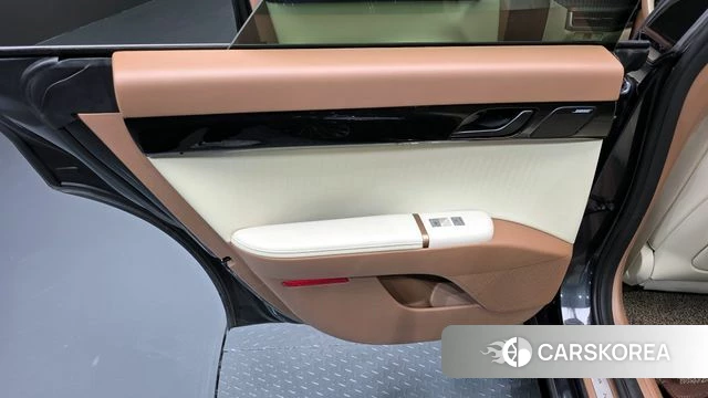 Hyundai Grandeur Hybrid (GN7) id 4186225 из Кореи 17