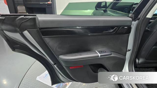 Hyundai Grandeur Hybrid (GN7) id 4548796 из Кореи 17
