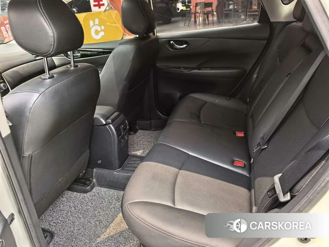 Nissan TIIDA id 4263972 из Китая 17