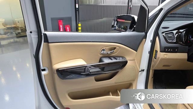 Kia The New Carnival id 4294694 из Кореи 17
