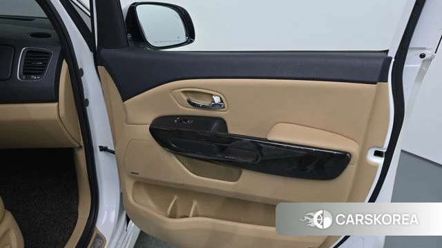 Kia The New Carnival id 4581550 из Кореи 17