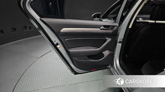 Volkswagen Passat GT (B8) id 4417372 из Кореи 17