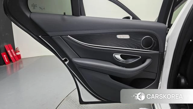 Mercedes-Benz E-Class W213 id 4304378 из Кореи 17
