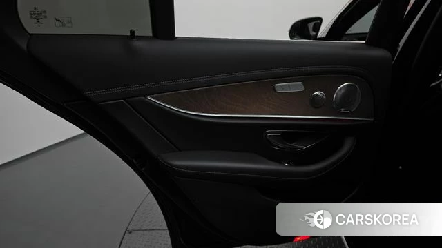 Mercedes-Benz E-Class W213 id 4283824 из Кореи 17