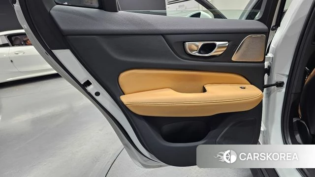 Volvo V60 Cross-Country 2nd Generation id 4853395 из Кореи 17