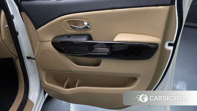 Kia The New Carnival id 4694043 из Кореи 17