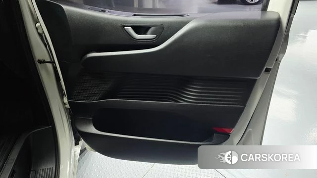 Hyundai Staria id 4541575 из Кореи 17