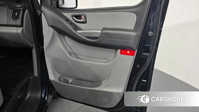 Hyundai The New Grand Starex id 4383892 из Кореи 17
