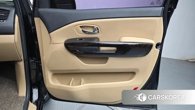 Kia The New Carnival id 4693885 из Кореи 17