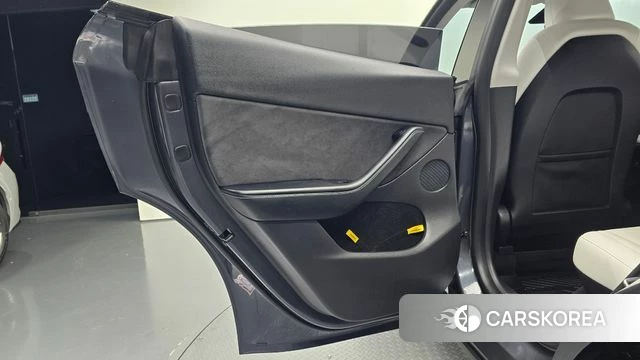 Tesla Model Y id 4773832 из Кореи 17