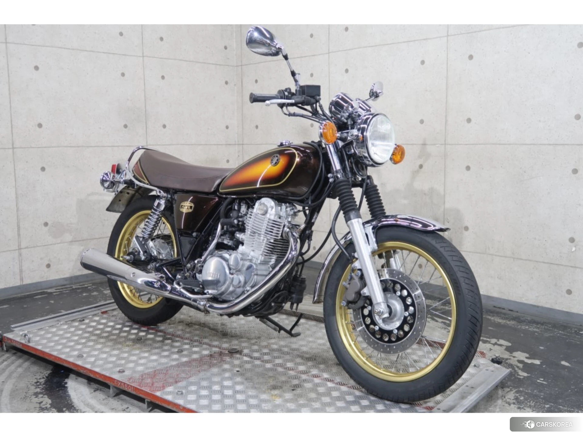 Yamaha SR 400 id 4374373 из Японии 17