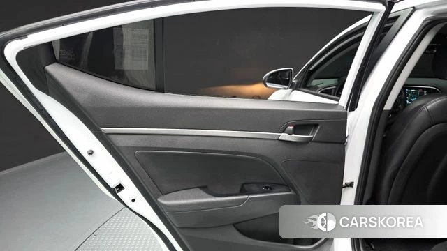 Hyundai Avante AD id 4652287 из Кореи 17