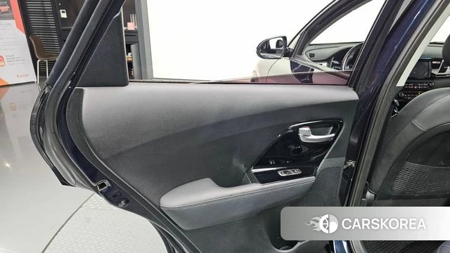 Kia Niro id 4900729 из Кореи 17