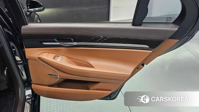 Genesis G90 id 4562406 из Кореи 17