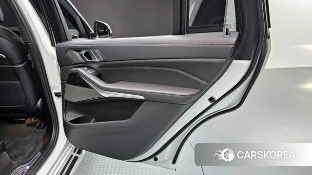 BMW X7 (G07) id 4309813 из Кореи 17