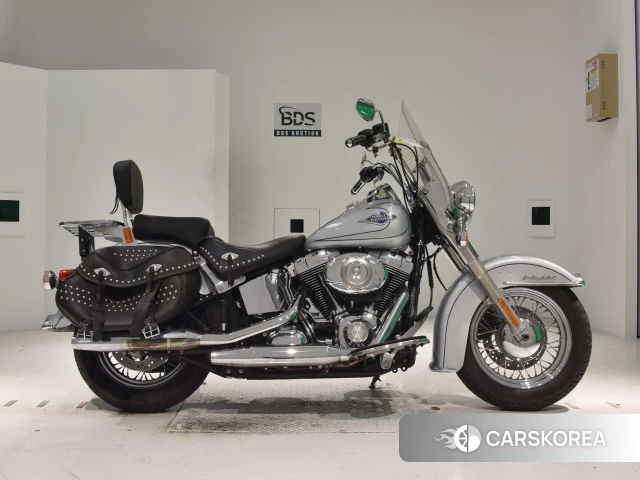 Проданный Harley-Davidson Heritage Softail Classic FLSTC1580 2011 из Японии