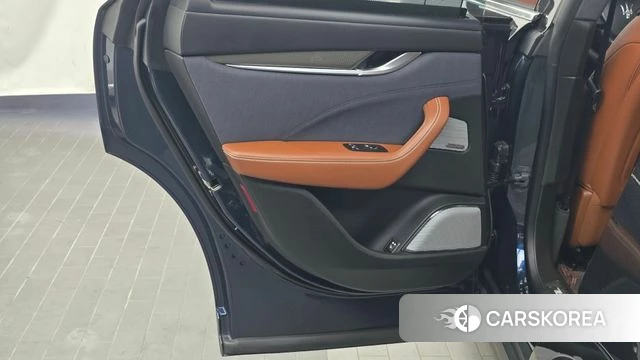 Maserati Levante id 4855957 из Кореи 17